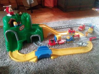 Vintage Little Tikes Green Mountain & Train Track Complete Set W/9 Pepole & Cars