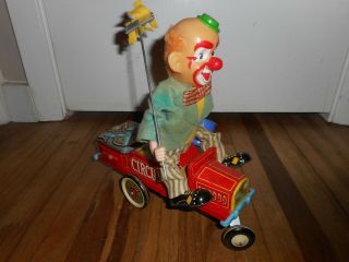 Vintage Alps Battery Operated Tin Charlie The Funny Clown Stop Go Car Toy
