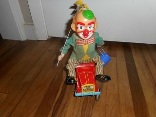 Vintage Alps Battery Operated Tin Charlie the Funny Clown Stop Go Car Toy 2