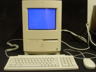 Vintage Apple Macintosh Color Classic with Keyboard,  accessories,  BLUE SCREEN 2