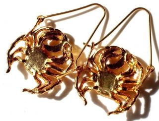 GIVENCHY PARIS Auth NWOT Collectors Edition ZODIAC CANCER CRAB Gold Earrings 2