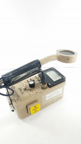 Ludlum 14c Radiation Survey Meter Geiger Counter W/ 44 - 9 Gm Pancake Probe Vtg.