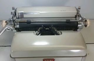 Vintage Royal Typewriter,  Grey,  Collectible, 3