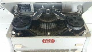 Vintage Royal Typewriter,  Grey,  Collectible, 7
