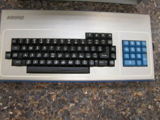 Vintage Portable KAYPRO II Computer with power cord and keyboard cable 2 5