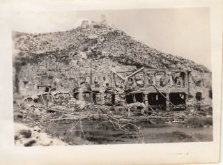 Wwii Snapshot Photo Bombed Ruins Of Monte Cassino 1944 Italy 3
