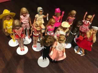 14 Total Mattel Vintage Dolls Skipper (4),  Scooter (1) & (9) Malibu Tnt B Kegs