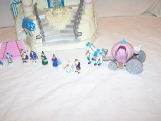 Disney Princess Cinderella Castle Polly Pocket Trendmasters with Figures & 2