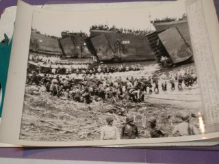 Wwii Ap Wire Photo U.  S Troops Building Unloading Ramps - Coast Guard Ships Ds631