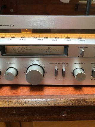 Akai FM/AM Stereo Receiver Model AA - R30 vintage audio amplifier Great 3