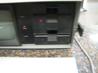 Vintage Portable KAYPRO II Computer with power cord and keyboard cable 5