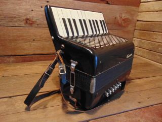 Vintage Camerano Accordion Made In Italy - Plays Great