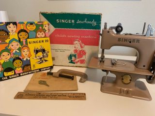 Vintage Singer Sewhandy Model 20 Hand Cranked Child 