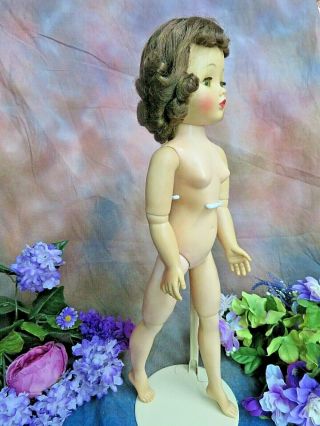 VINTAGE 1950s Madame Alexander CISSY DOLL brunette 20 