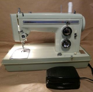 Vintage Sears Kenmore 158.  14001 Heavy Duty All - Metal Sewing Machine 1755 Zig Zag