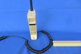 Vintage Motorola DynaTAC 8000M Analog Thick Brick Cellular Cell Phone 8000S? 3