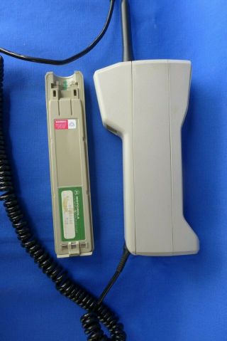 Vintage Motorola DynaTAC 8000M Analog Thick Brick Cellular Cell Phone 8000S? 5