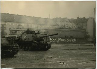Wwii Large Size Photo: Russian Su - 152 Howitzer - Not Surrendered Berlin May 1945