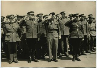 Wwii Large Size Press Photo: Saluting Us & Russian Military At Joint Ceremony
