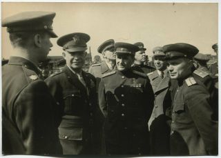 Wwii Large Size Press Photo: Us General Dwight Eisenhower Meeting With Russians