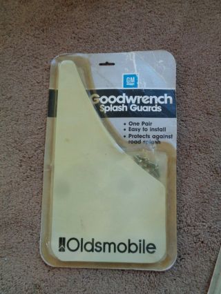 Vintage Oldsmobile Goodwrench Splash Guards Mud Flaps 1 Pair (2 Flaps)