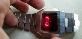VINTAGE COMPUCHRON RED LED WATCH MADE IN JAPAN 4