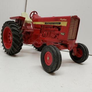 Vintage Ertl IH International Harvester Farmall 1026 2