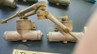 FIVE (5) Vintage Heavy Duty Hydraulic NORTON Door Closer (s) L&R 4 - 301M/1 - 201M 4