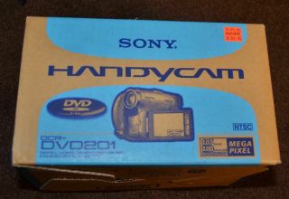 Sony Handycam Dcr - Dvd201 Dvd Camcorder Digital Video Recorder Vintage
