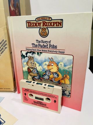 Vintage WOW 1985 TEDDY RUXPIN Box Paperwork 2Book Cassette Tape 3