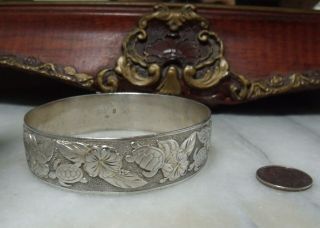 Art Deco Vintage Sterling Silver Very Heavy Floral Round Bangle Bracelet