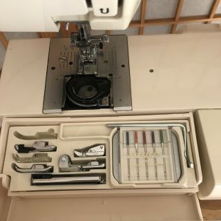 Vintage Kenmore 385 100 Stitch Limited Edition Sewing Machine 4
