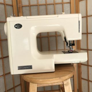 Vintage Kenmore 385 100 Stitch Limited Edition Sewing Machine 8