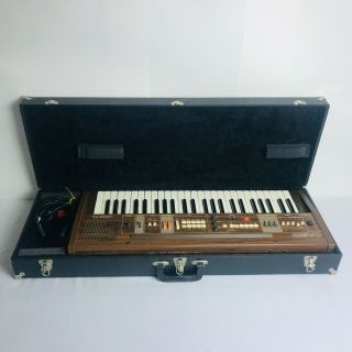 Casio Casiotone 405 Analog Vintage Keyboard,  Case & (great)