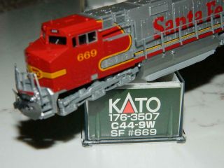 Kato N Scale 176 - 3507 Ge C44 - 9w Loco Santa Fe 669 " Dash 9 " Nos/vtg