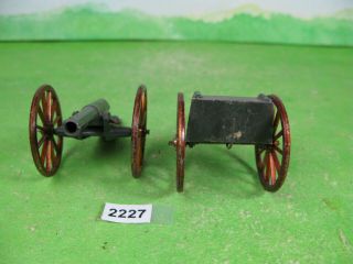 vintage unidentified lead soldiers gun limber & artillery gun toy models 2227 3