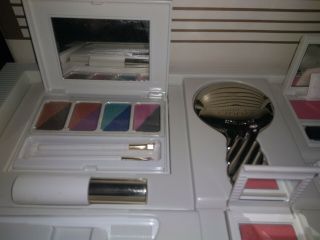 1970s Vintage Estee Lauder Makeup Tray Eyeshadow Comb Brushes Blush. 3