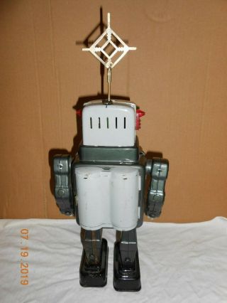 VINTAGE 1960s ALPS TV SPACEMAN BATTERY OPERATED ROBOT 6