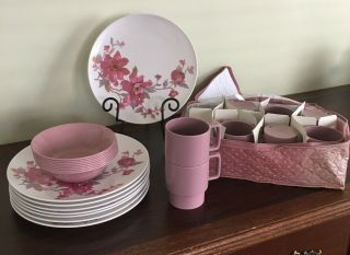 24 - Piece Vintage Pink Floral Texas Ware Melmac Melamine Dinner Set With Case