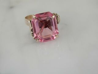 A Large Art Deco Gold 6.  00 Carat Pink Gemstone Ring