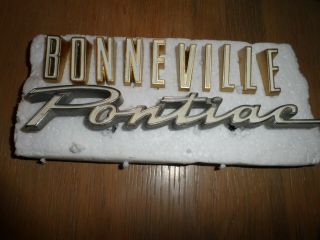 Pontiac Bonneville Emblems Vintage 1961