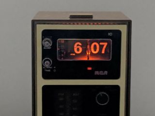Vintage RCA Flip Clock Alarm AM/FM Radio Mod 1970 ' s Skinny,  Small Orange Glow 2