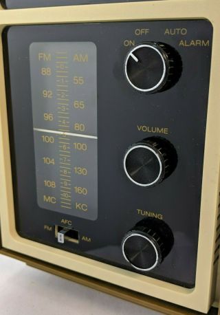 Vintage RCA Flip Clock Alarm AM/FM Radio Mod 1970 ' s Skinny,  Small Orange Glow 6