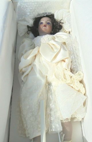 Vintage Marie Osmond Alesia Classic Series Porcelain Doll