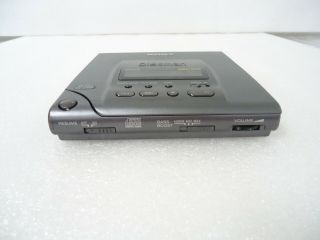 Sony Discman D - 303 1bit DAC CD Compact Player Mega Bass Vintage Japan 6
