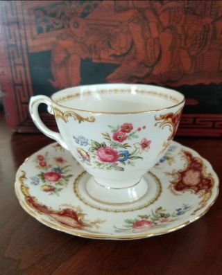 (6) Vintage Tuscan Fine English China " Windsor " Pattern Tea Cups And Saucers