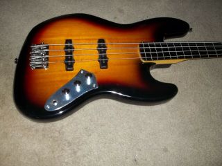 Fender Squier Vintage Modified Jazz Bass Fretless Bass