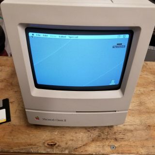 Vintage Apple Macintosh Classic Model 4150 Aio Desktop Computer