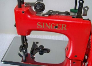 Vtg SINGER No.  20 SEWHANDY Child Sized Red Sewing Machine w/Box & Instructions 4