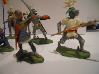 VINTAGE BRITAINS SWOPPET KNIGHTS 3